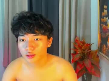 Hottestloues Chaturbate stream image from March 17, 2026