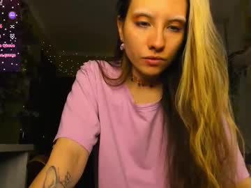 Shaylee_Blossom Chaturbate stream image from March 17, 2026