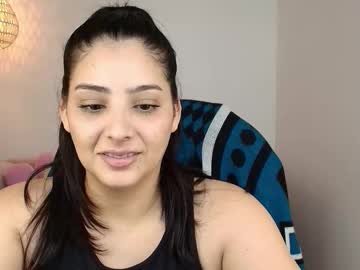 Roxanamoon Chaturbate stream image from March 17, 2026