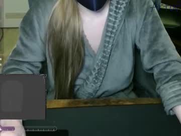 Realartofslut Chaturbate stream image from March 17, 2026
