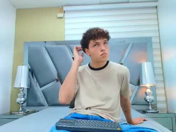 Gomezz_07 Chaturbate stream image from March 17, 2026