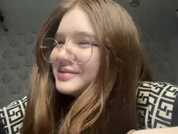 Lauraleestindt Chaturbate stream image from March 17, 2026