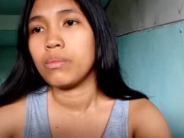 Roseliaboullion Chaturbate stream image from March 18, 2026