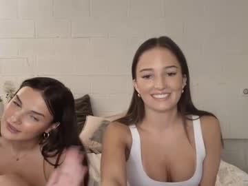 Scarlettstoneee Chaturbate stream image from March 18, 2026
