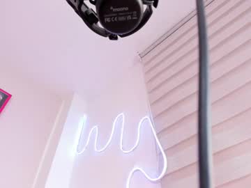 Missweetpeach Chaturbate stream image from March 18, 2026