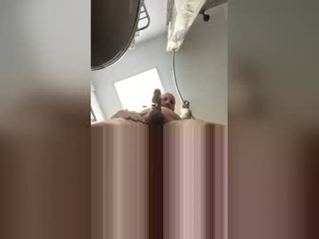 Dadbodrocker Chaturbate stream image from March 18, 2026