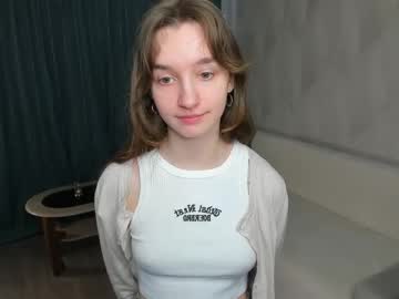 Gwenndasher Chaturbate stream image from March 18, 2026
