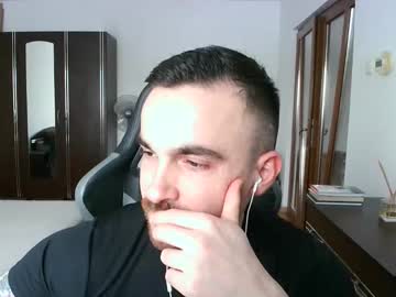 Mu5clemania Chaturbate stream image from March 18, 2026