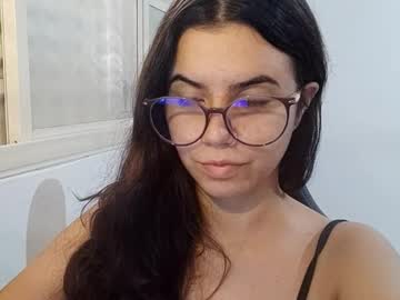 Melaniscarrow Chaturbate stream image from March 18, 2026