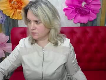 Vickyrobins Chaturbate stream image from March 18, 2026