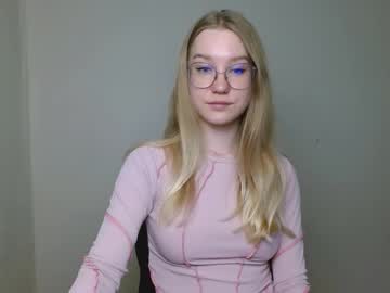 Abbymoore__ Chaturbate stream image from March 18, 2026