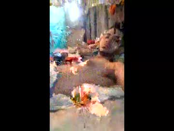 Javier13517 Chaturbate stream image from March 18, 2026