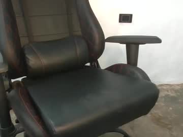 Kevis410977 Chaturbate stream image from March 18, 2026