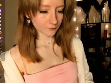 Mallorygray Chaturbate stream image from March 18, 2026