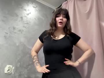 Kristinevelastegui Chaturbate stream image from March 18, 2026
