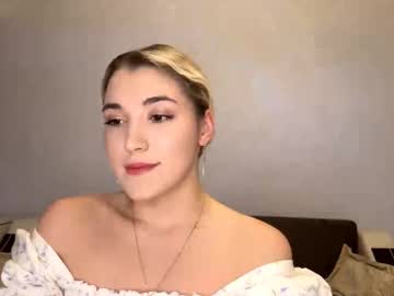 Laruebaral Chaturbate stream image from March 18, 2026