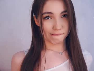 Retaherth Chaturbate stream image from March 18, 2026