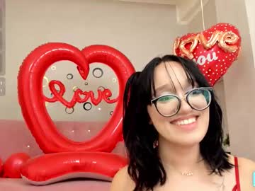 Ariagloww Chaturbate stream image from March 18, 2026