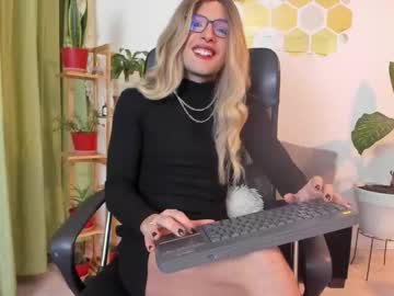 Lukacastillo Chaturbate stream image from March 19, 2026