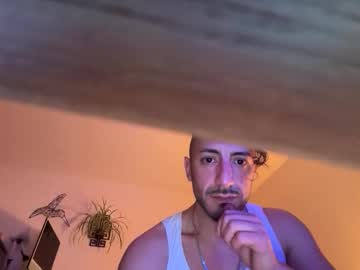 Joyfulleyes Chaturbate stream image from March 19, 2026