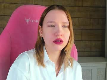 Lililinn Chaturbate stream image from March 19, 2026