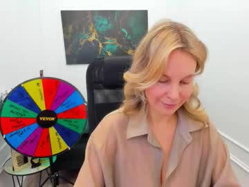 Vivianlirei Chaturbate stream image from March 19, 2026