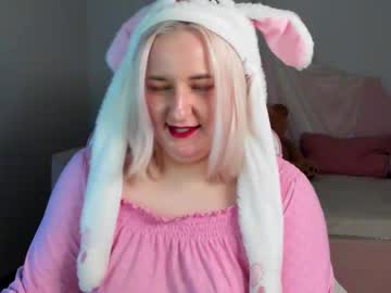 Lioraardyn Chaturbate stream image from March 19, 2026