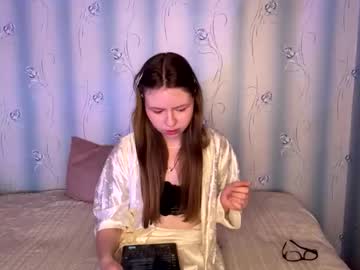 Lillian_Charm Chaturbate stream image from March 19, 2026