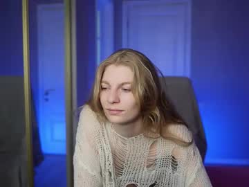 Alismil Chaturbate stream image from March 19, 2026
