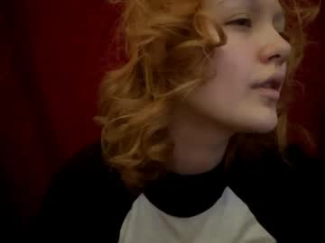Lilliandonnely Chaturbate stream image from March 19, 2026