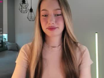 Longoriaeva Chaturbate stream image from March 19, 2026