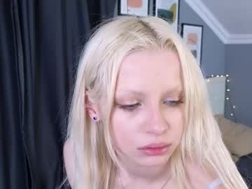 Nina_Menik Chaturbate stream image from March 19, 2026