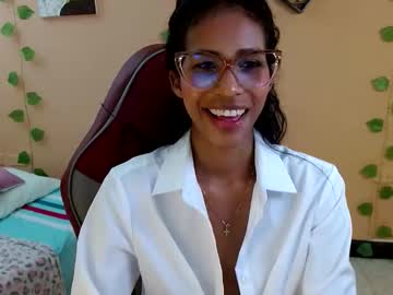 Mara_Summer Chaturbate stream image from March 19, 2026