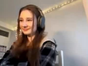 Caitlincarnicelli Chaturbate stream image from March 19, 2026