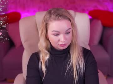 Juliaablond Chaturbate stream image from March 19, 2026