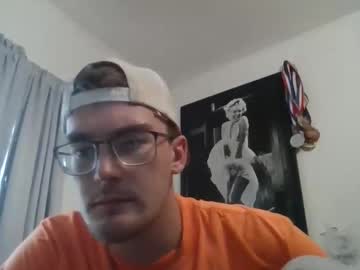 Doyoudanny Chaturbate stream image from March 19, 2026