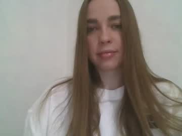 Gloria954807 Chaturbate stream image from March 19, 2026