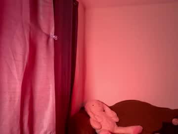 Chinicr18 Chaturbate stream image from March 19, 2026