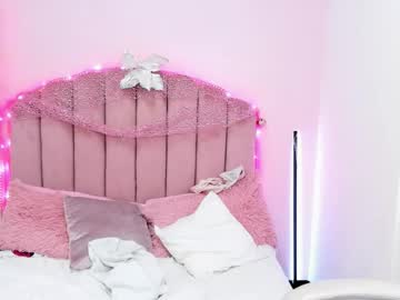 Littlesofii Chaturbate stream image from March 19, 2026