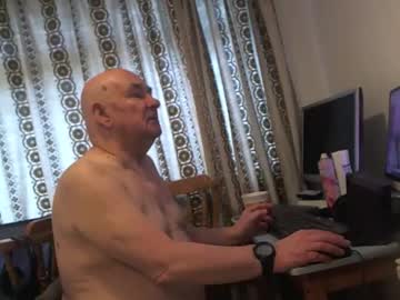 Xvoyeur2011x Chaturbate stream image from March 20, 2026