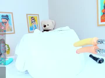 _Jasminnee_ Chaturbate stream image from March 20, 2026