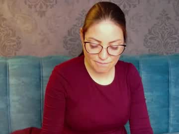 Katylinee Chaturbate stream image from March 20, 2026
