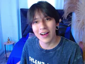 Nikoo_18 Chaturbate stream image from March 20, 2026