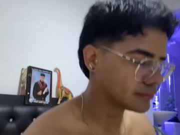 Nicvelez22 Chaturbate stream image from March 20, 2026