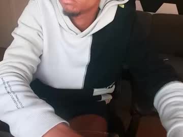 Biggeroncam Chaturbate stream image from March 21, 2026