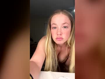 Doubleddee22 Chaturbate stream image from March 21, 2026