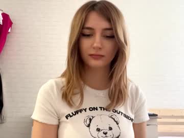 Michellfallert Chaturbate stream image from March 21, 2026