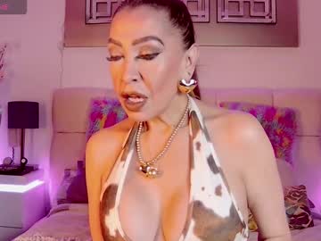 Evelynagrey Chaturbate stream image from March 21, 2026