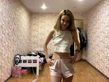 Milaarcilla Chaturbate stream image from March 21, 2026