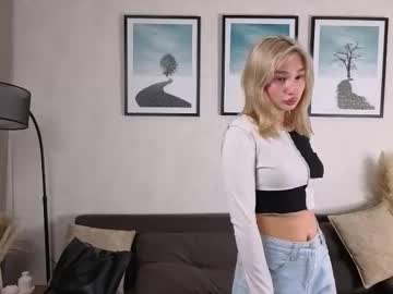 Ushacoyt Chaturbate stream image from March 21, 2026